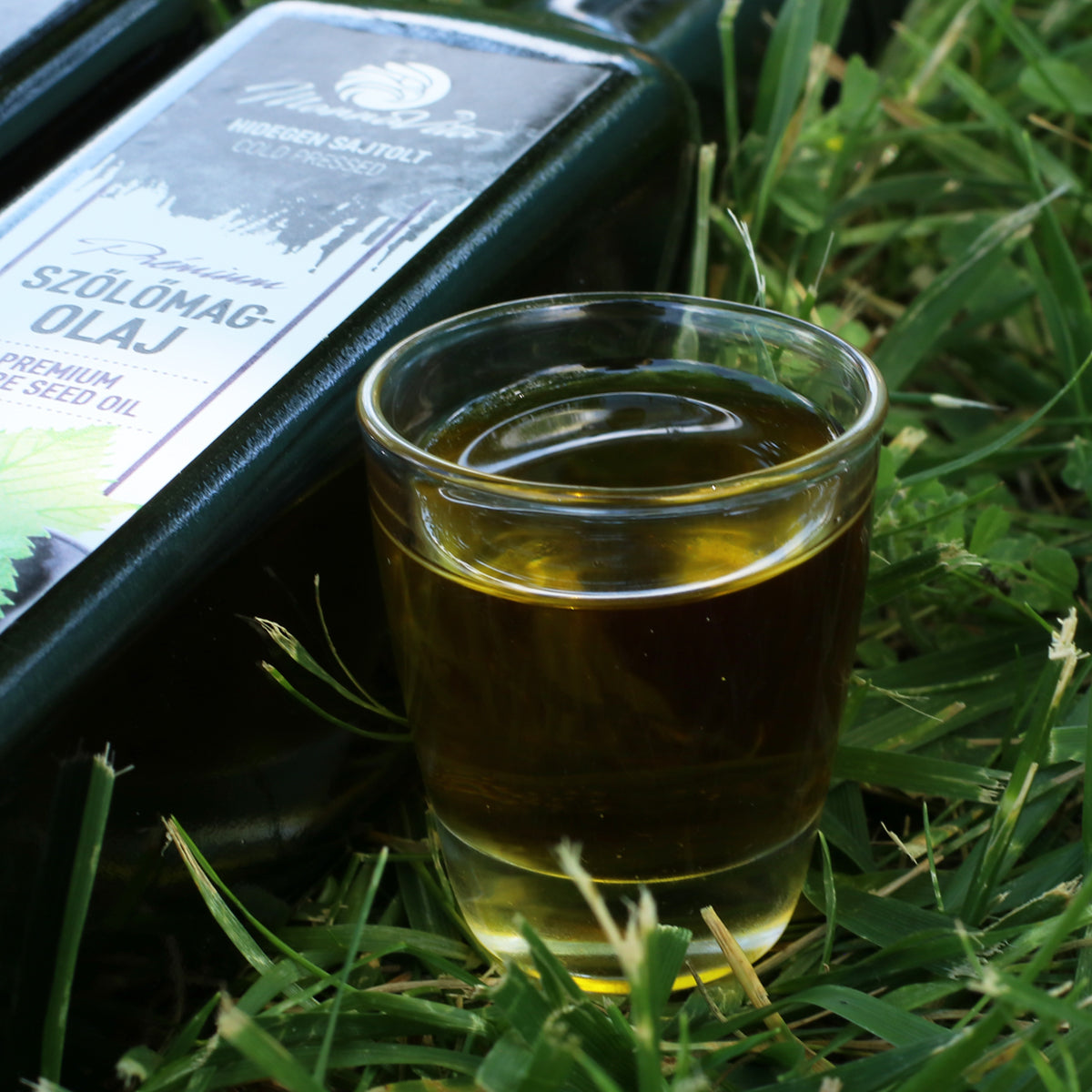 Mannavita maďarský za studena lisovaný olej z hroznových semínek • 250 ml