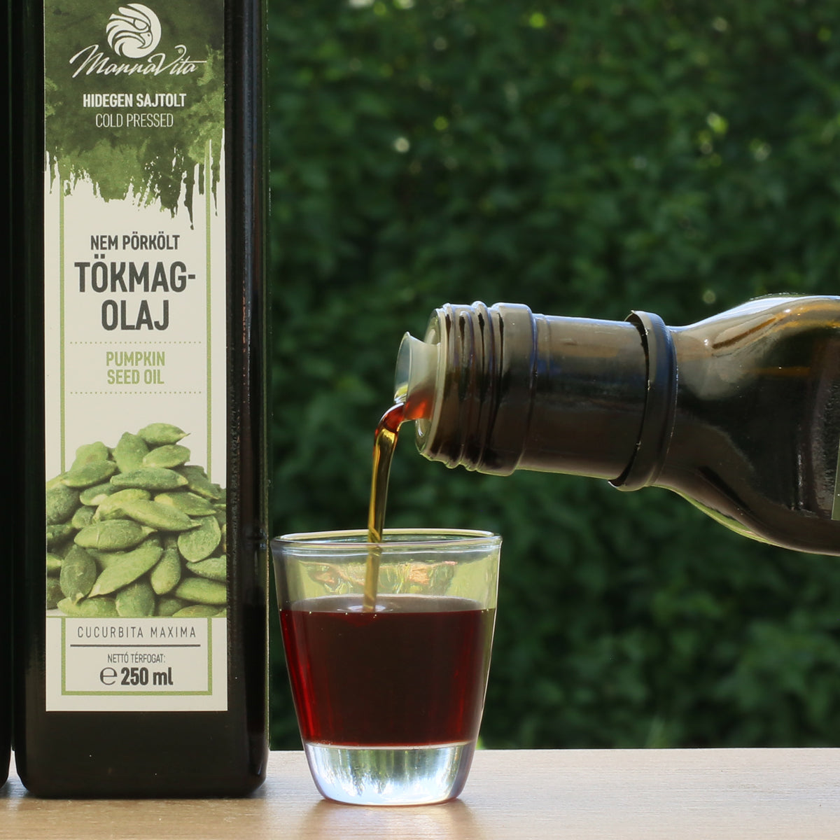 Mannavita maďarský za studena lisovaný dýňový olej • 250 ml